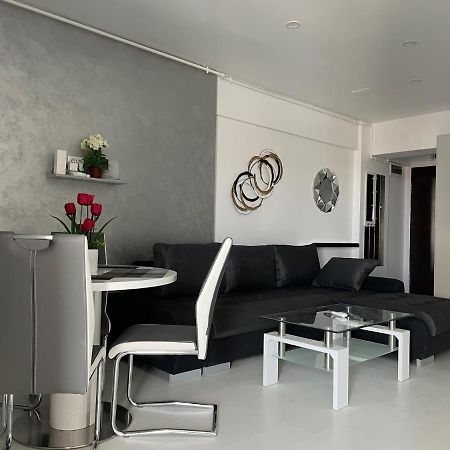 Luxury Westpark 2-Room Apartment Lakeview W5 Bucureşti Exterior foto
