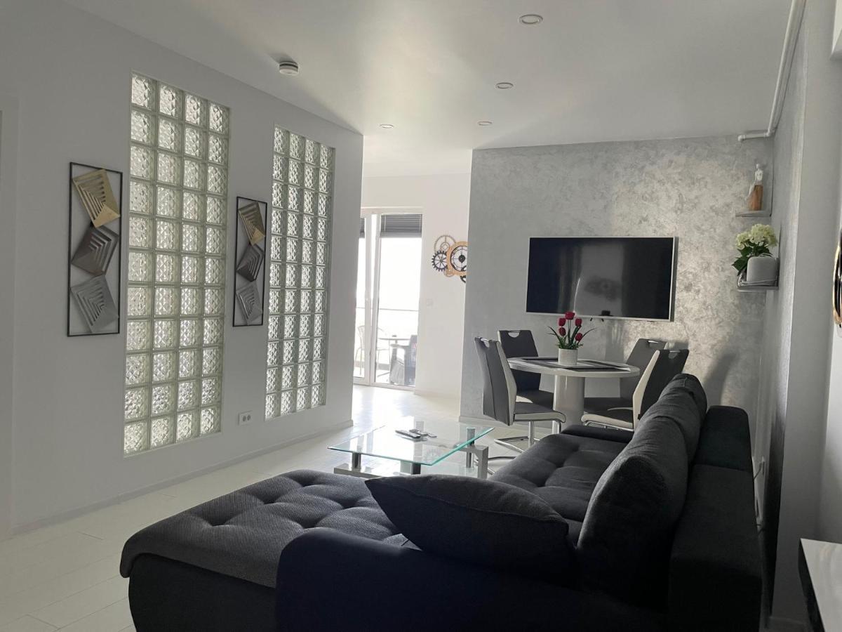 Luxury Westpark 2-Room Apartment Lakeview W5 Bucureşti Exterior foto