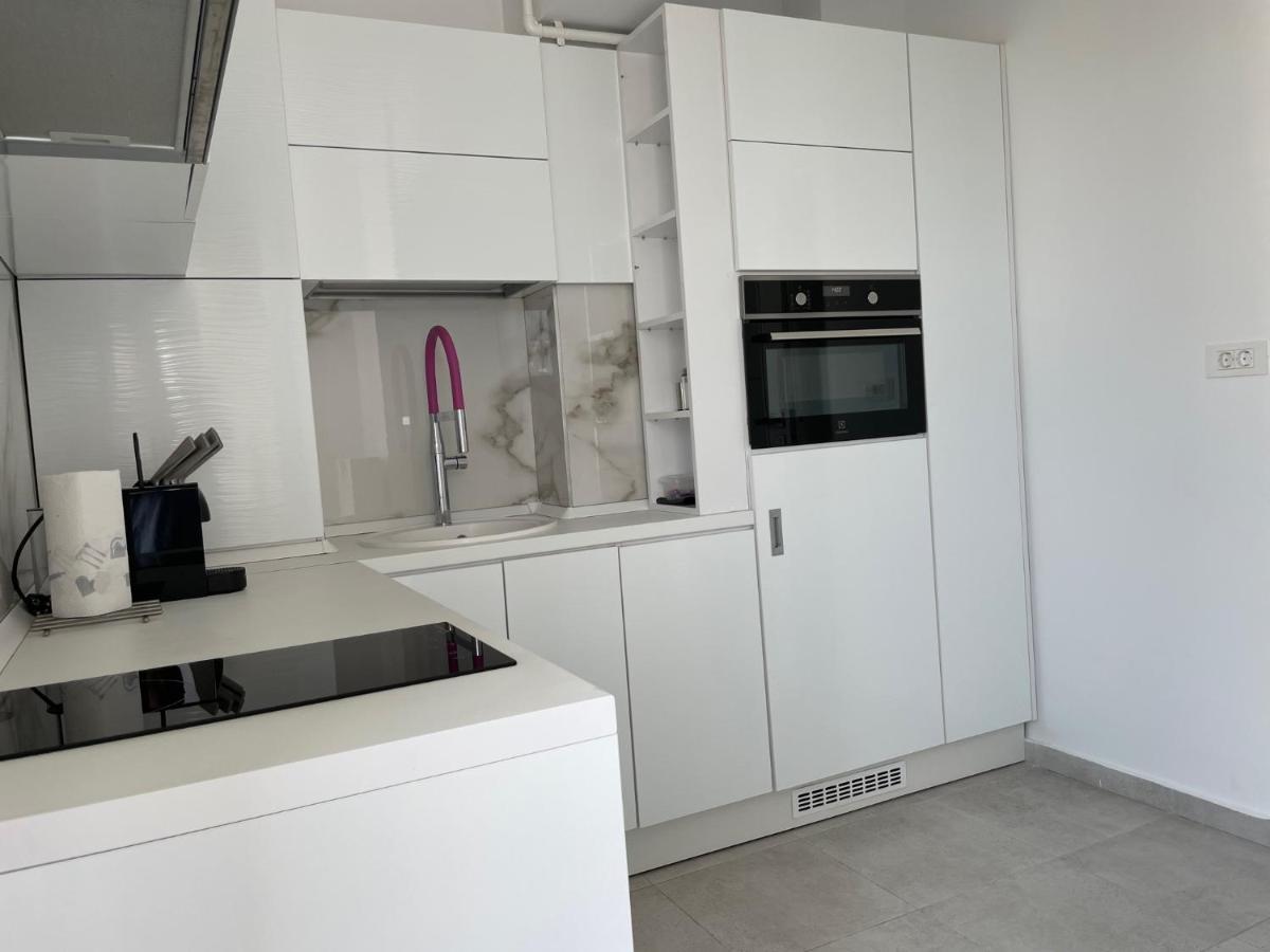 Luxury Westpark 2-Room Apartment Lakeview W5 Bucureşti Exterior foto